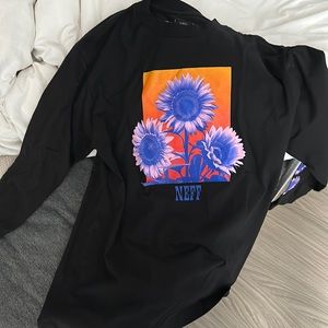 NWT Neff sunflower black long sleeve